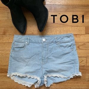 TOBI | Stripped Shorts w/ Crochet Trimming